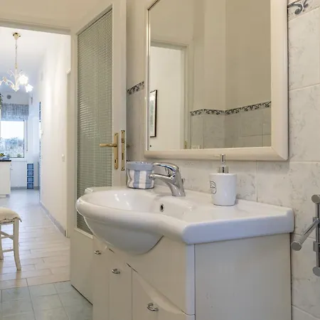Casa Liliana Ac, Wifi, Dei Marmi Holiday home *